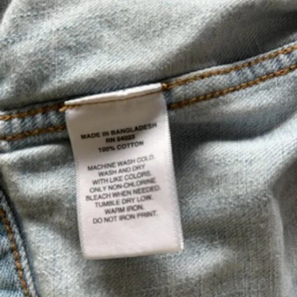 GAP 1969 Denim Jacket Light Wash Distressed Woman's Small - Picture 7 of 9